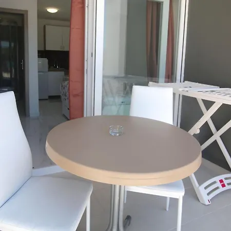 Summertime * בטינה