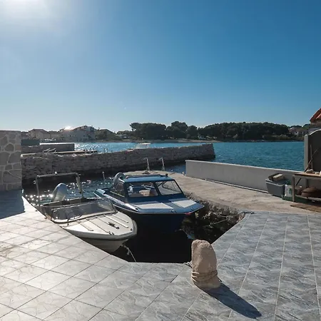 Summertime Betina (Sibenik-Knin)