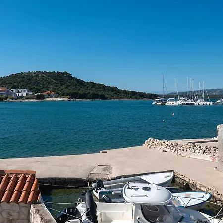 Appartement Summertime Betina (Sibenik-Knin)