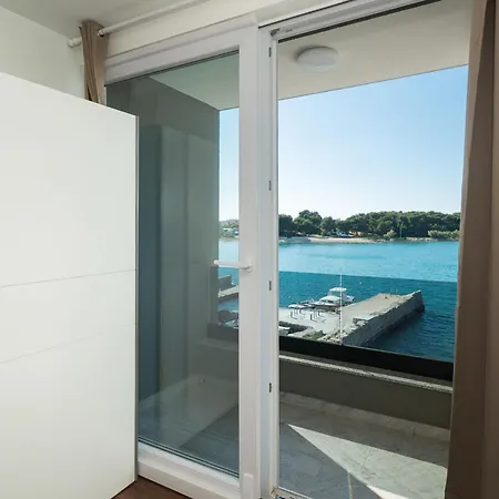 Appartement Summertime Betina (Sibenik-Knin)