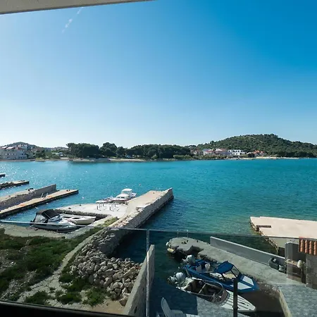 Summertime * Betina (Sibenik-Knin)